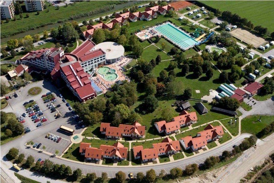 HOTEL LIPA 3*