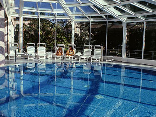 Hotel Milenij - bazen pod kupolom